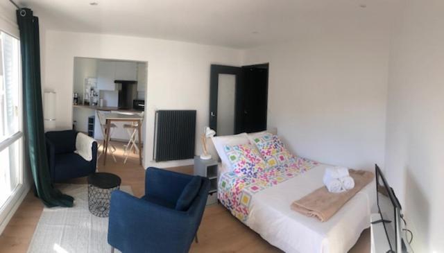 Rond Point Studio Cosy Et Central Avec Balcon Saint-Etienne  Zewnętrze zdjęcie