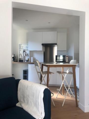 Rond Point Studio Cosy Et Central Avec Balcon Saint-Etienne  Zewnętrze zdjęcie